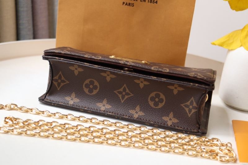 LV Purse